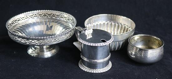 A late 19th century Russian 84 zolotnik silver salt, two silver bowls and a late Victorian silver mustard.